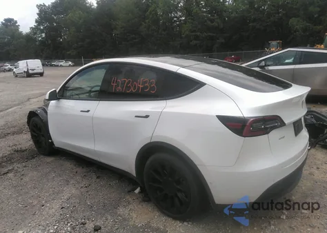 2021 Tesla Model Y Long Range Dual Motor All-Wheel Drive z USA, uszkodzony, nr VIN 5YJYGDEE4MF175885